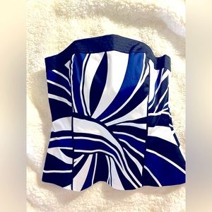 White House Black Market tube top. Size 4. Excellent condition.